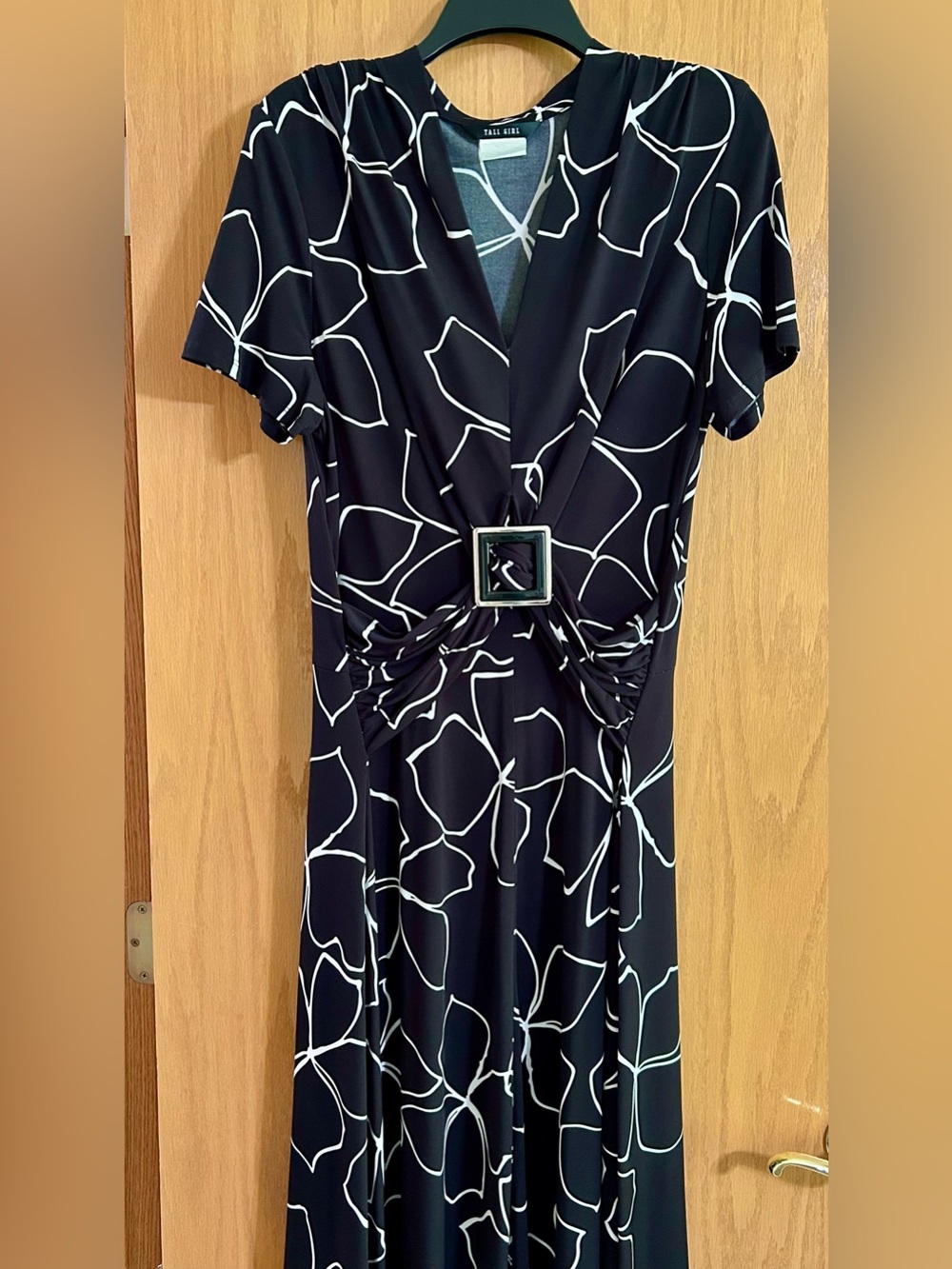 Tall Girl Size 16 Black & White Floral Dress